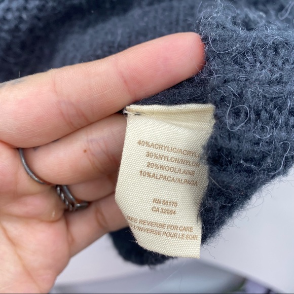 Free People Dark Gray Wool Blend V-Neck Sweater Size Small - Picture 4 of 4